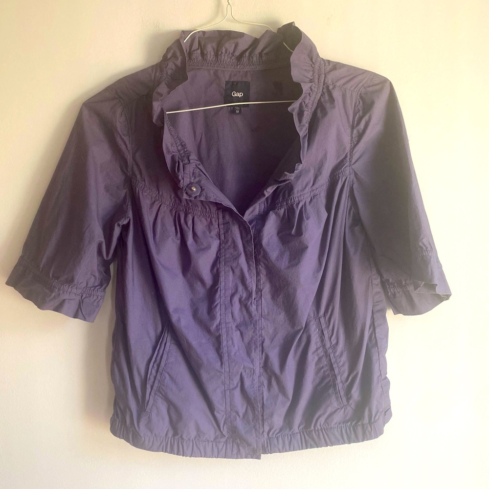 ♣️ 3/$20 GAP navy 3/4 sleeve ruffle snap front cropped jacket